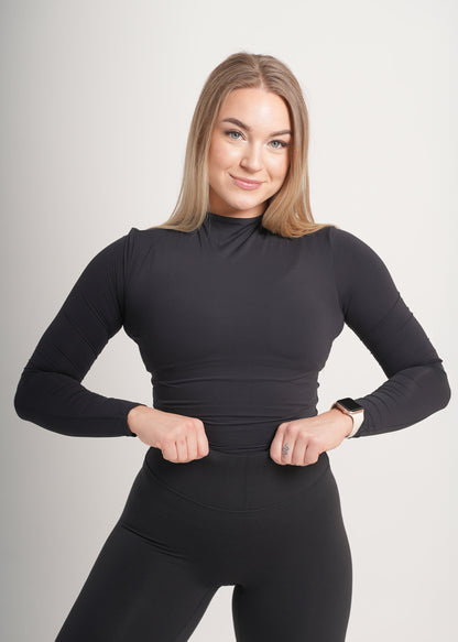 ESSENCE Long-Sleeved Top