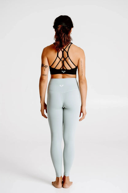 RELENTLESS spordiretuusid